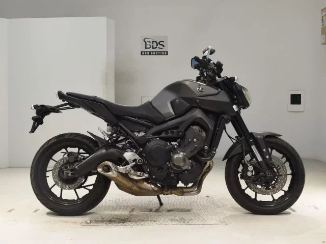 Yamaha MT-09A лот № 0221 оценка 4  с аукциона в Японии