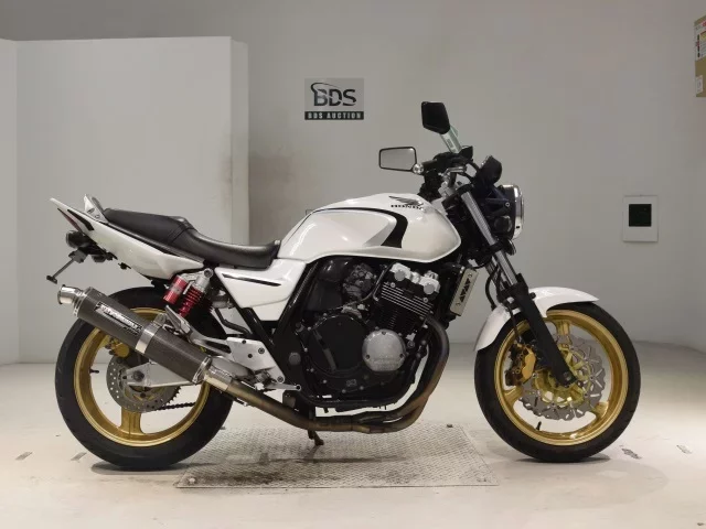 Honda CB400SFV-3 лот № 0367 оценка 4  с аукциона в Японии