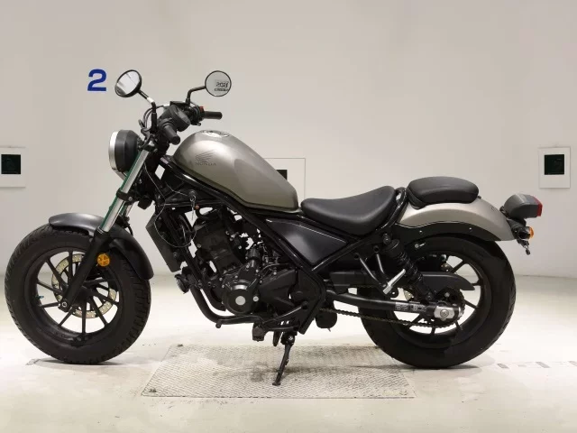Honda REBEL