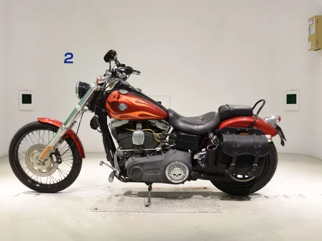 Harley-Davidson HARLEY FXDWG1580