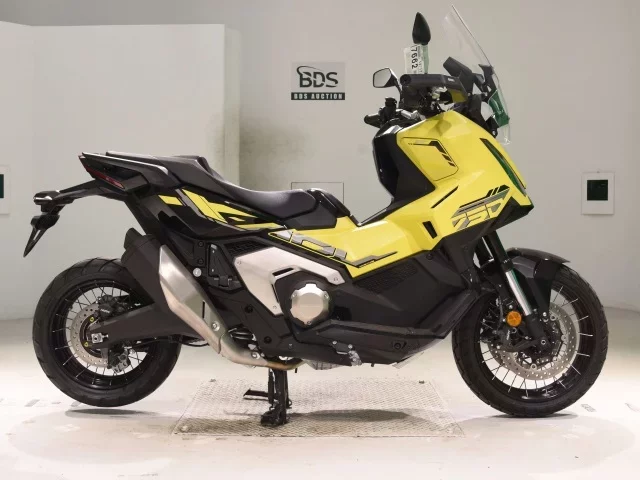 Honda X-ADV750-2