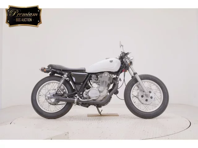 Yamaha SR400-2 лот № 0077 оценка 4  с аукциона в Японии