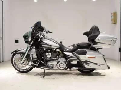 Harley-Davidson HARLEY FLHXSE1800CVO