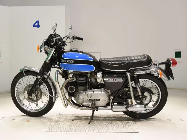 Kawasaki W3