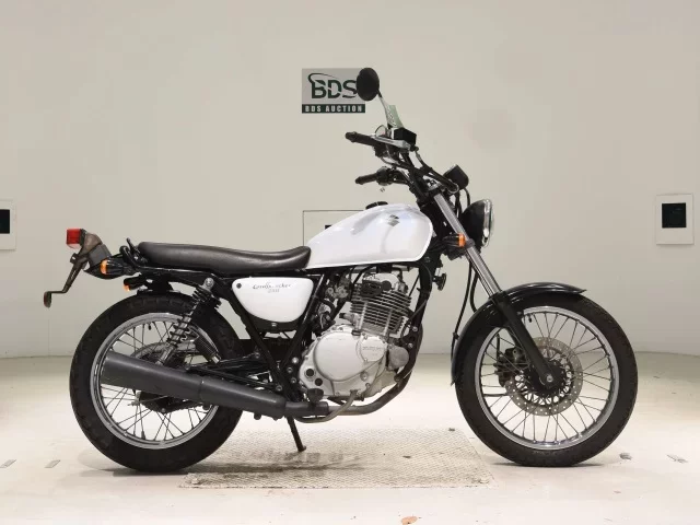 Suzuki GLASS TRACKER BIG BOY лот № 7893 оценка 4  с аукциона в Японии