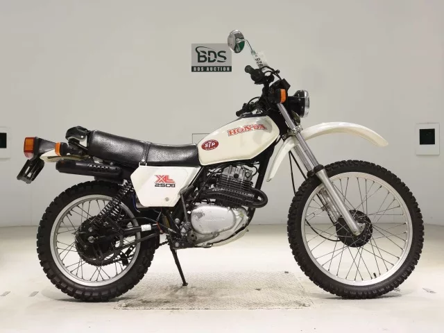 Honda XL250S лот № 7928 оценка 4  с аукциона в Японии