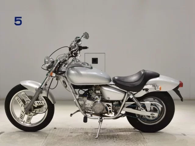 Honda MAGNA 50