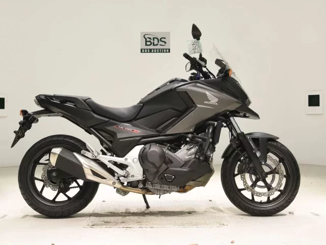 Honda NC750XD-2 лот № 7670 оценка 5  с аукциона в Японии