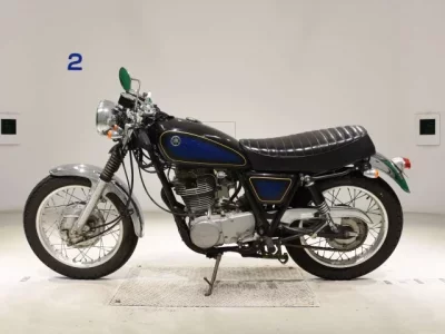 Yamaha SR400-2  с аукциона в Японии