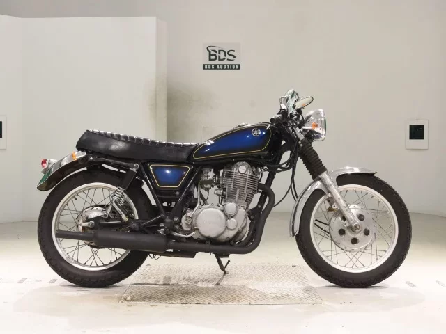Yamaha SR400-2 лот № 5150 оценка 4  с аукциона в Японии