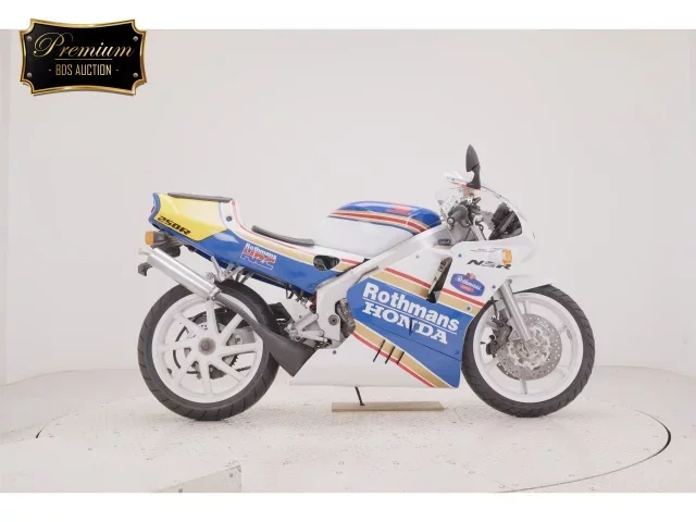 Honda NSR250R-5 лот № 2566 оценка 4  с аукциона в Японии