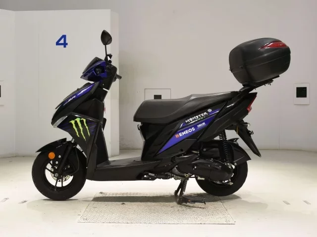 Yamaha CYGNUS RAYZR