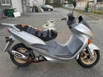 Suzuki AVENIS150