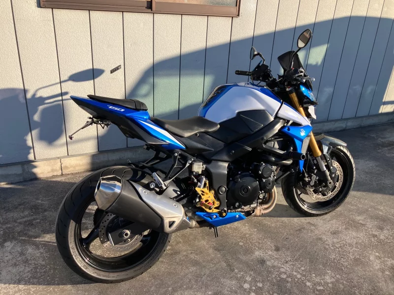 Suzuki GSR750ABS