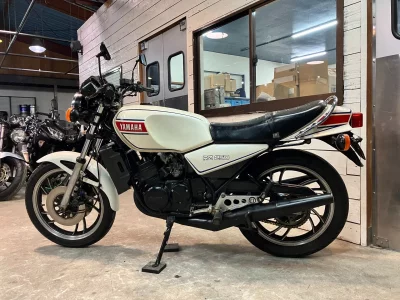 Kawasaki Z900RS лот № 06211 оценка 4  с аукциона в Японии 2