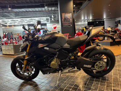 Ducati DUCATI STREET FIGHTER V4S  с аукциона в Японии