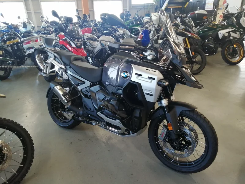 BMW  R1300GS ADV ASA лот № 04250 оценка 8  с аукциона в Японии