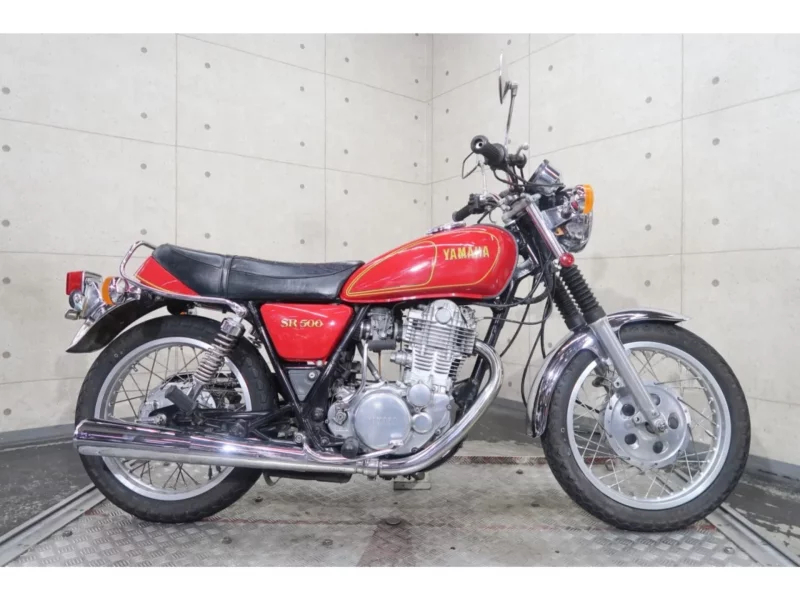 Yamaha SR500-1 лот № 00339 оценка 4  с аукциона в Японии