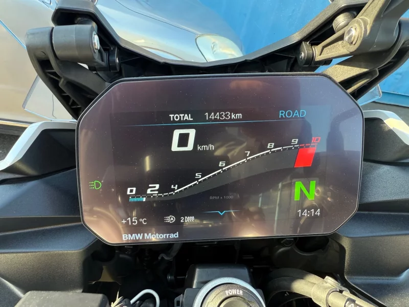 BMW  F900XR PREMIUM LINE лот № 04303 оценка 5  с аукциона в Японии