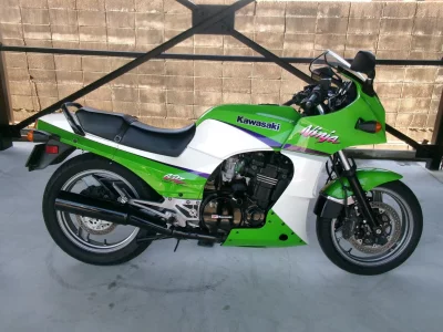 Kawasaki GPZ900R  с аукциона в Японии