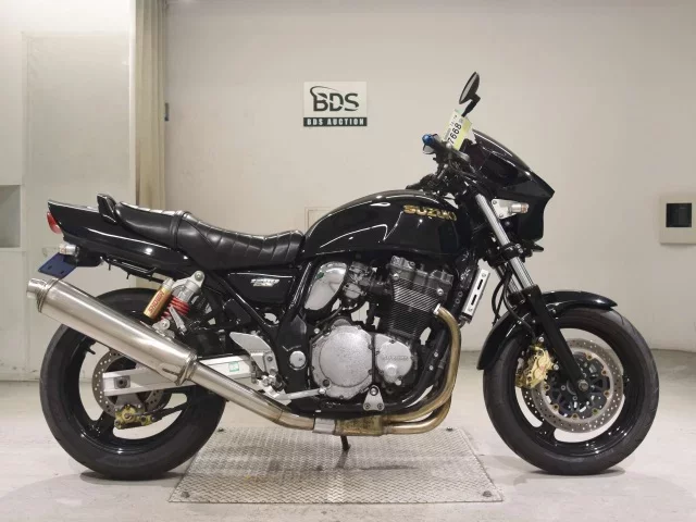 Suzuki INAZUMA 1200 лот № 7668 оценка 4  с аукциона в Японии