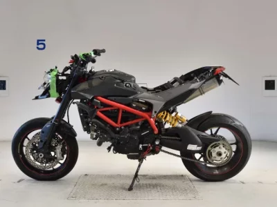 Ducati DUCATI HYPERMOTARD 821SP