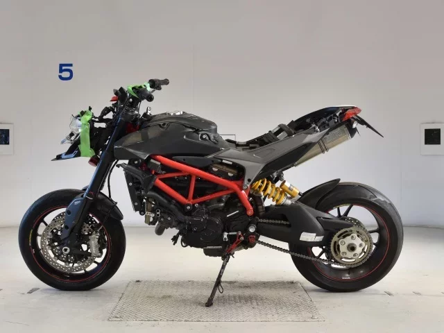Ducati DUCATI HYPERMOTARD 821SP