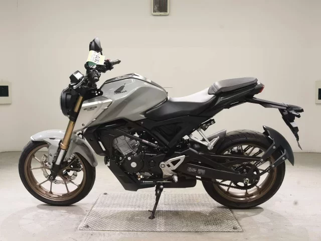 Honda CB125R-2