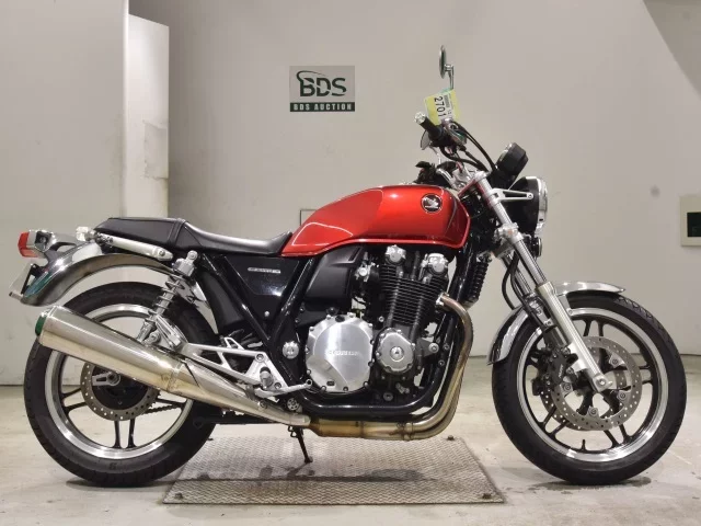 Honda CB1100 лот № 2701 оценка 5  с аукциона в Японии