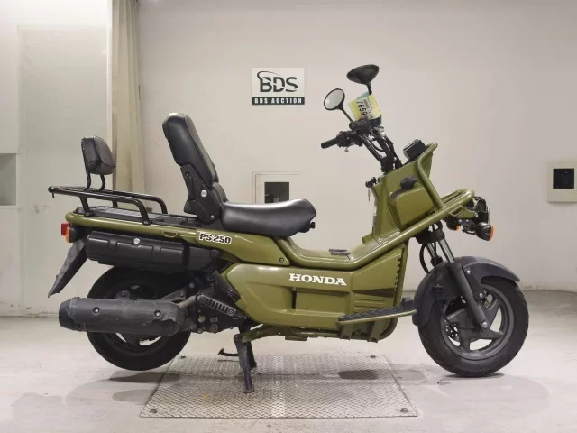 Honda PS250 лот № 7659 оценка 4  с аукциона в Японии