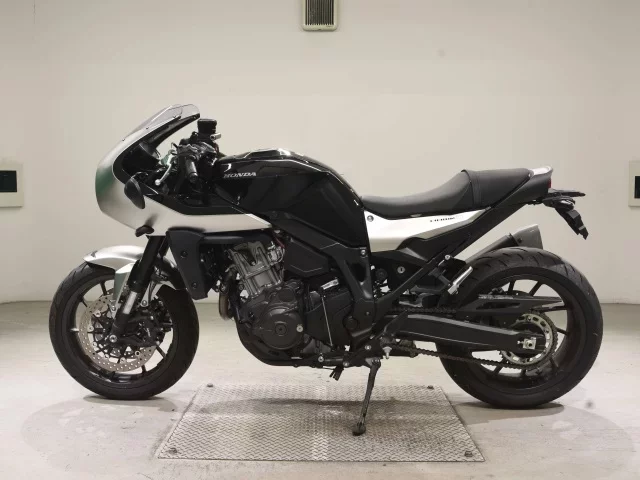 Honda HAWK11