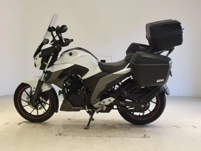 Yamaha FZS25