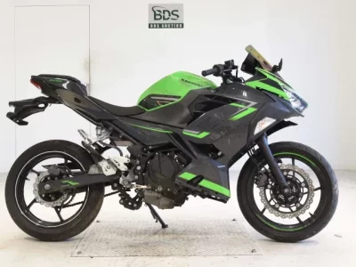 Kawasaki NINJA400-2 SHO LOUIS NOT EQUIPPED