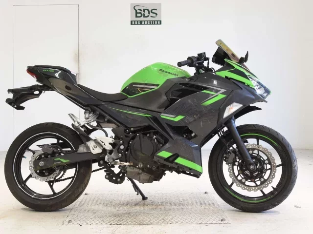 Kawasaki NINJA400-2 SHO LOUIS NOT EQUIPPED