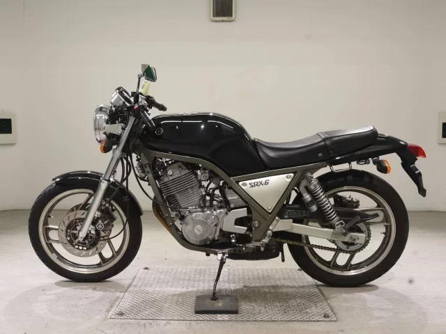 Yamaha SRX600-3