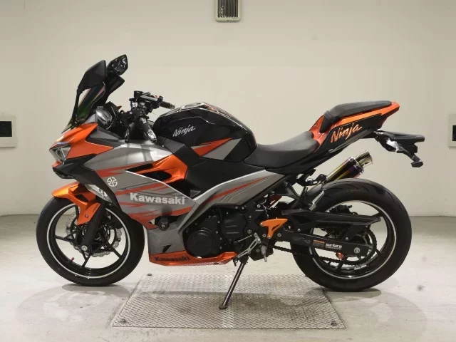 Kawasaki NINJA400-2