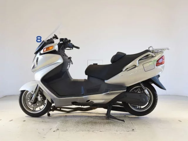 Suzuki SKYWAVE 650