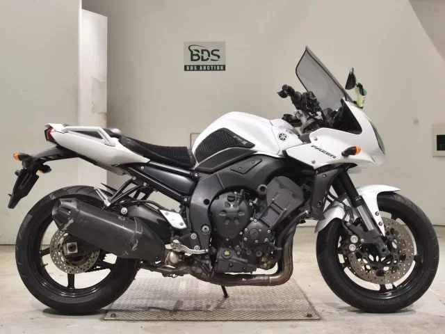 Yamaha FZ-1 FEATHER лот № 2580 оценка 4  с аукциона в Японии