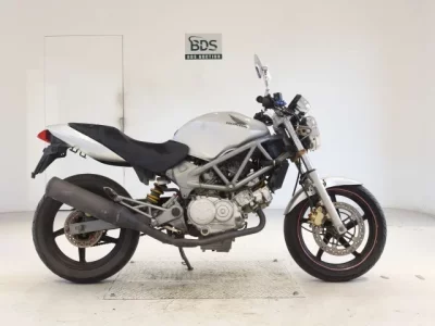 Honda VTR250 SHO LOUIS NOT EQUIPPED