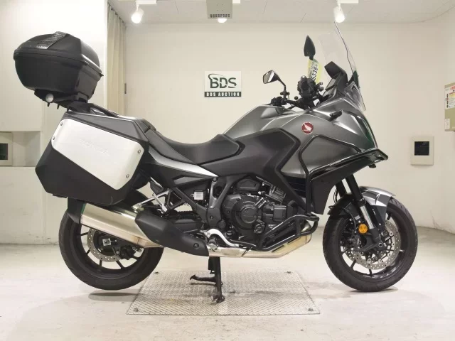 Honda NT1100 лот № 5336 оценка 5  с аукциона в Японии