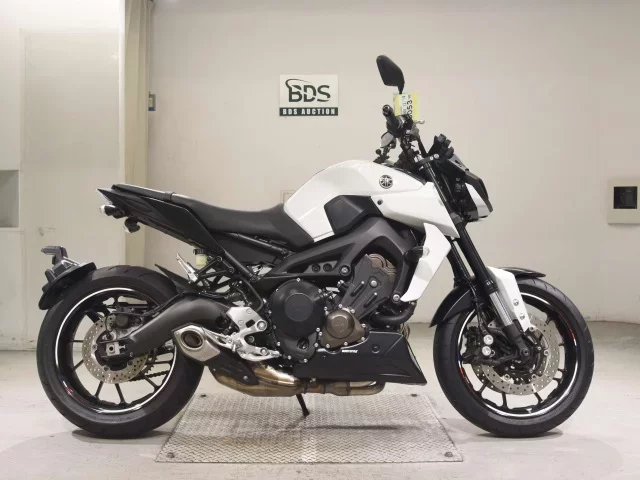 Yamaha MT-09A лот № 5053 оценка 5  с аукциона в Японии