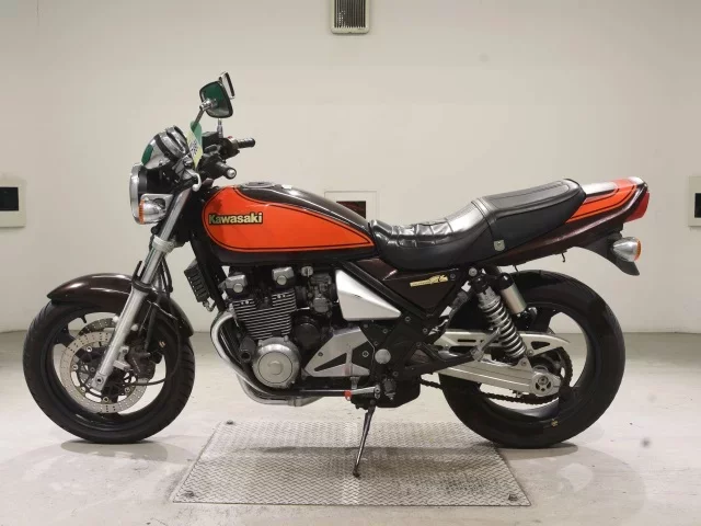 Kawasaki ZEPHYR400K