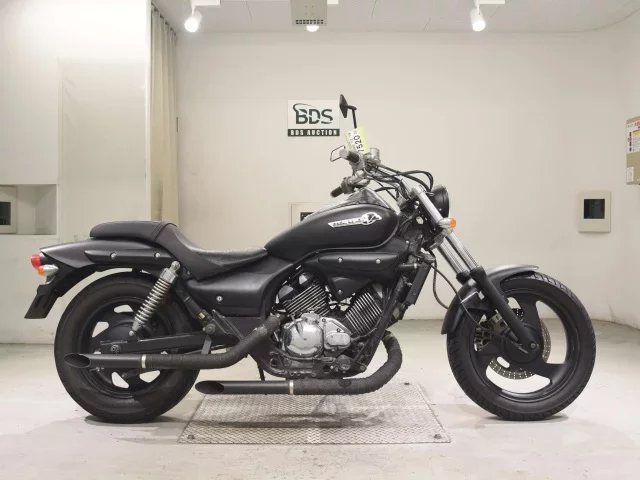 Kawasaki ELIMINATOR 250V лот № 7520 оценка 4  с аукциона в Японии