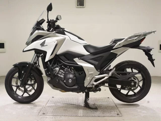 Honda NC750XD-3