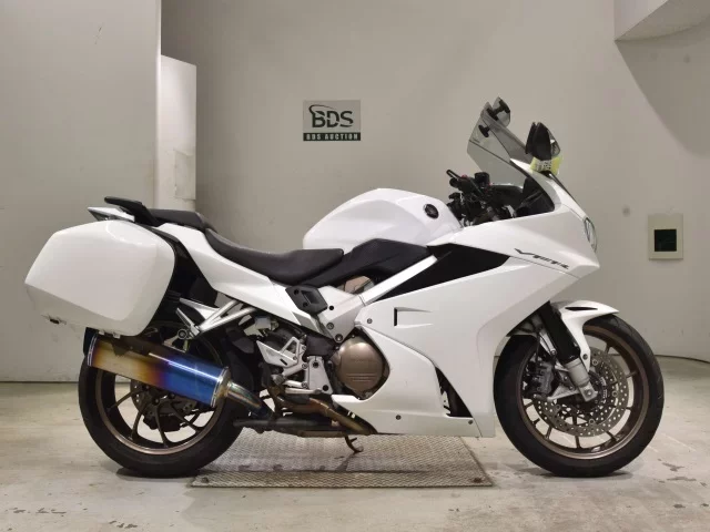 Honda VFR800F лот № 2660 оценка 5  с аукциона в Японии