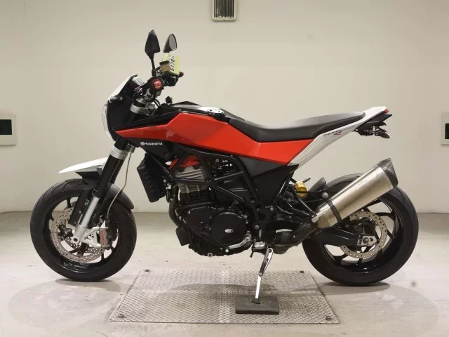 Husqvarna HUSQUARNA NUDA 900 R
