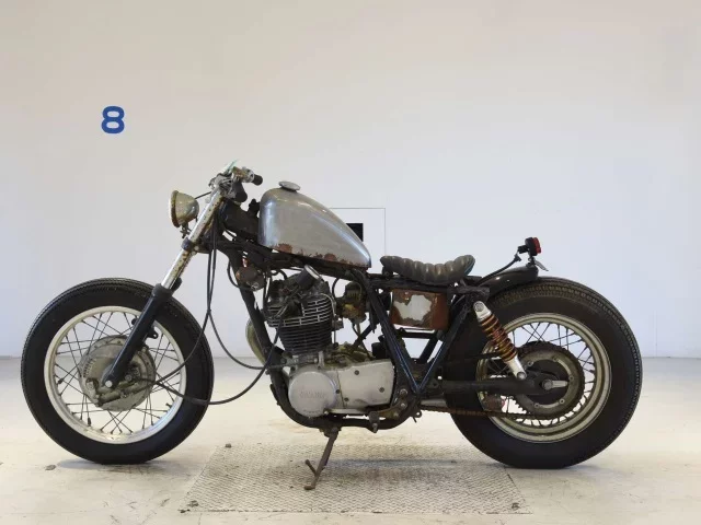 Yamaha SR400-2