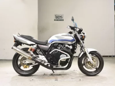 Honda CB400SFV SHO LOUIS NOT EQUIPPED
