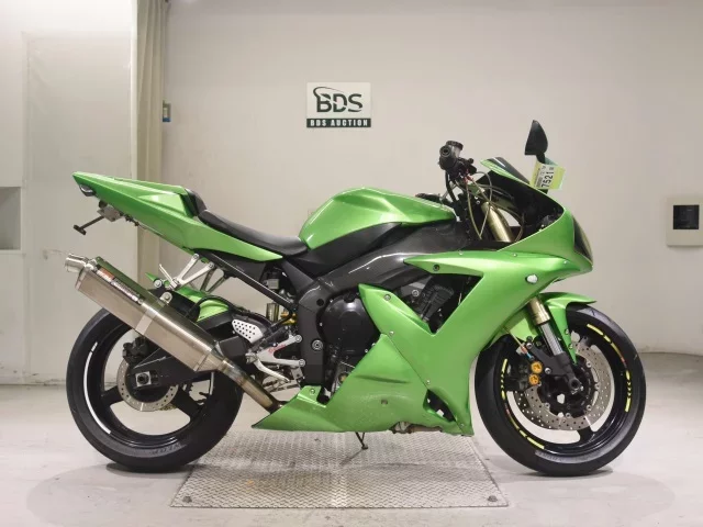 Yamaha YZF-R1 лот № 7521 оценка 4  с аукциона в Японии