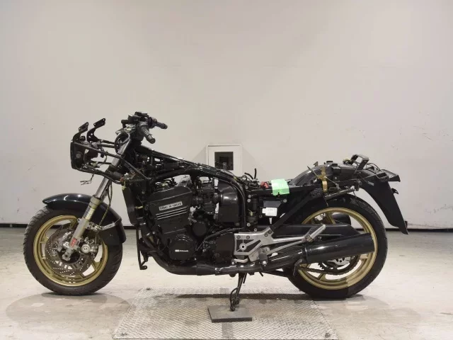Kawasaki GPZ900R